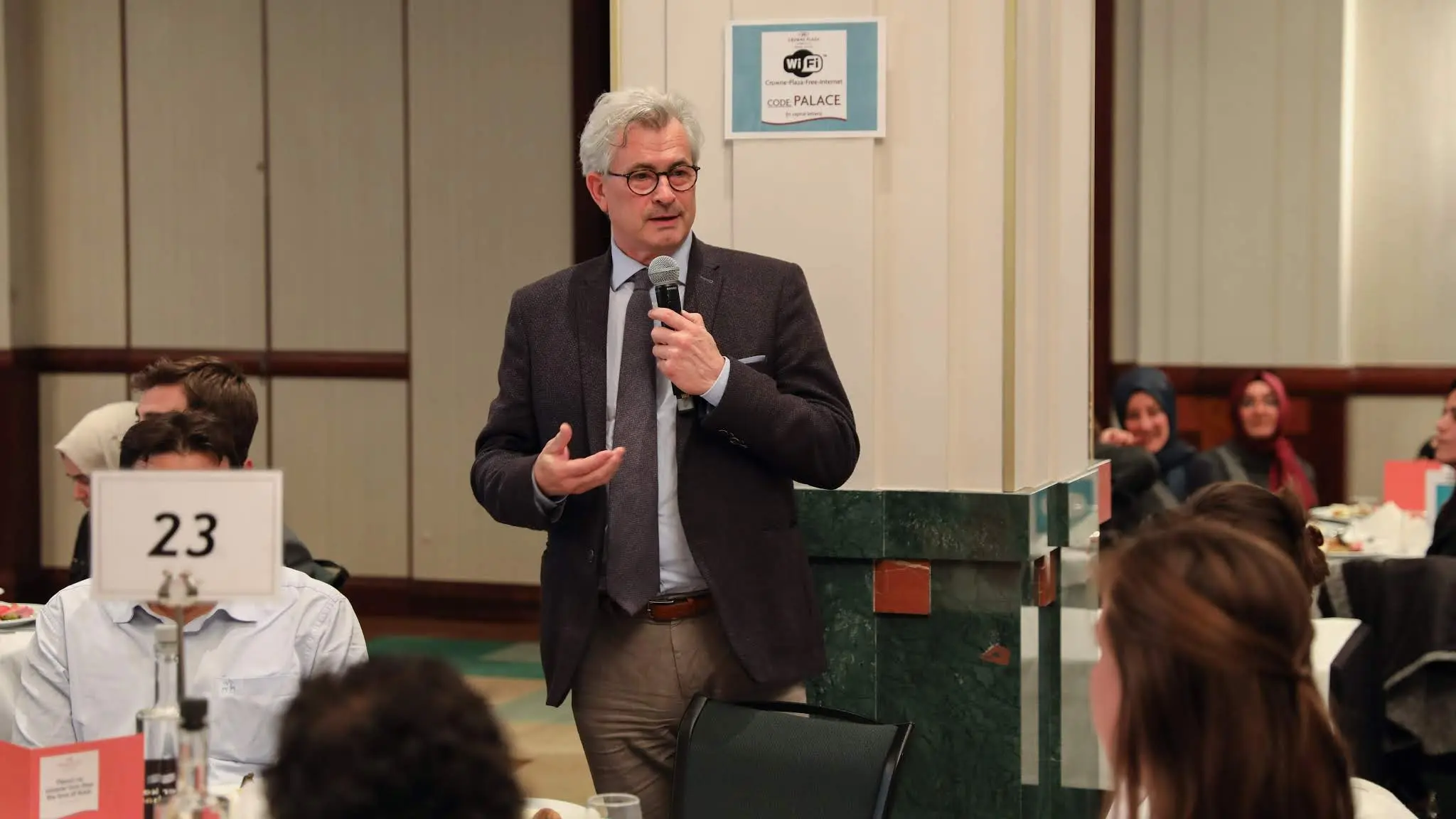 news-gezelligheid-en-samenhorigheid-troef-op-16